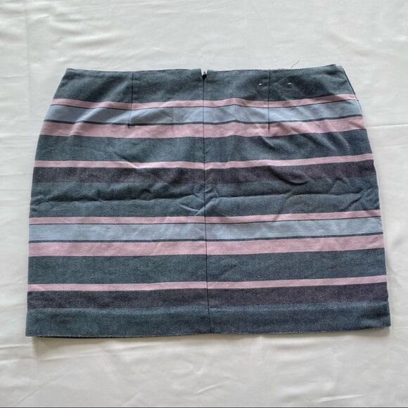 GAP Women’s Striped Color Block Mini Skirt - Picture 5 of 8